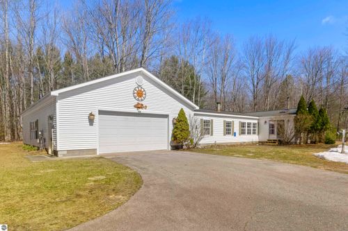 14500 Homestead Road, Beulah, MI, 49617 | Card Image