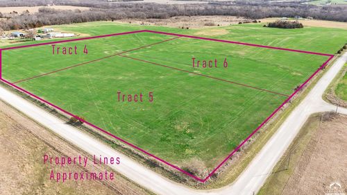 16 E 1400th Rd, Baldwin City, KS, 66006-7168 | Card Image