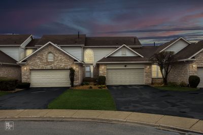 7928 Belle Rive Court, Townhouse with 2 bedrooms, 2 bathrooms and 2 parking in Tinley Park IL | Image 1