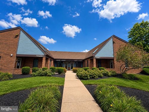 102-300 Middletown Blvd, LANGHORNE, PA, 19047-3202 | Card Image