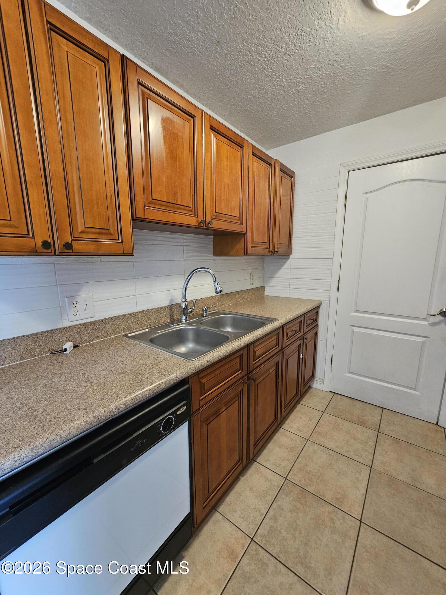 Residential Lease in Palm Bay 3