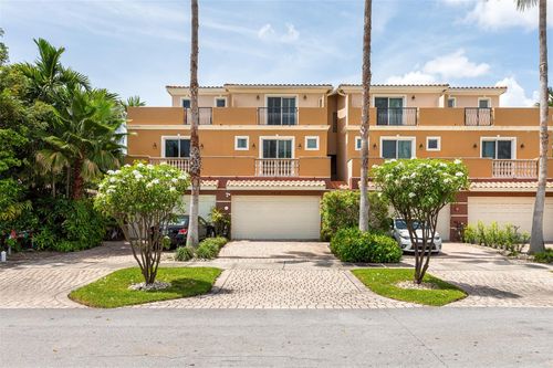 2614 Ne 11th Ct, Fort Lauderdale, FL, 33304-4504 | Card Image