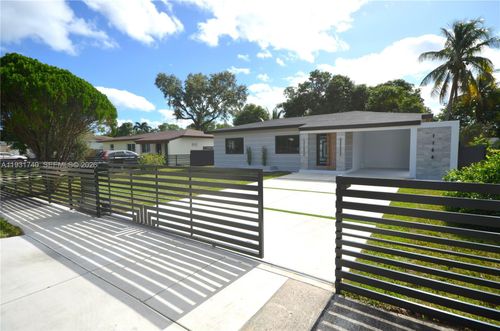 1144 Ne 144th St, North Miami, FL, 33161-2434 | Card Image