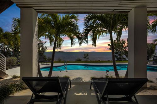 17387 Dolphin St, Sugarloaf Key, FL, 33042-3656 | Card Image