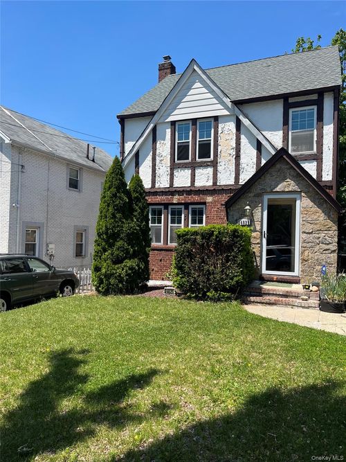 24829 Cambria Avenue, New York, NY, 11362 | Card Image