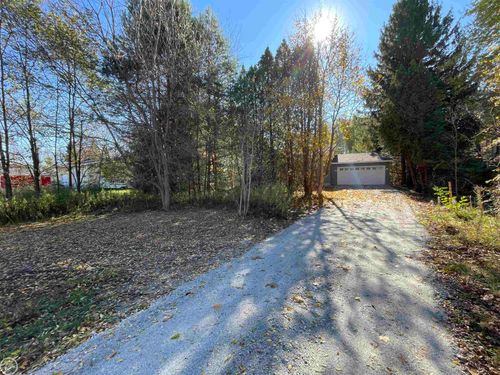 6987 Lapeer Rd, Kimball, MI, 48074-1115 | Card Image