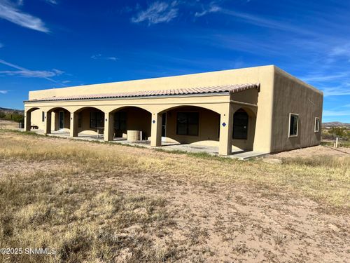 865 Tres Amigos Road, Radium Springs, NM, 88054 | Card Image