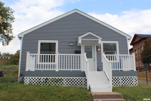 2122 E 12th St, Davenport, IA, 52803-3707 | Card Image