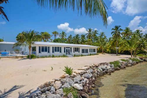 80201 Overseas Hwy, Islamorada, FL, 33036-3800 | Card Image