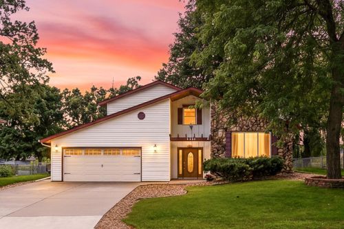 1364 Rockstone Ln, New Brighton, MN, 55112-1641 | Card Image