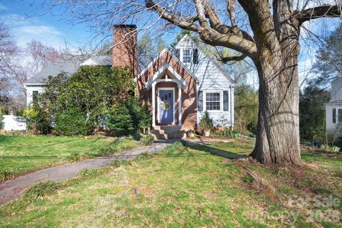 25 Bear Creek Rd, Asheville, NC, 28806-1603 | Card Image