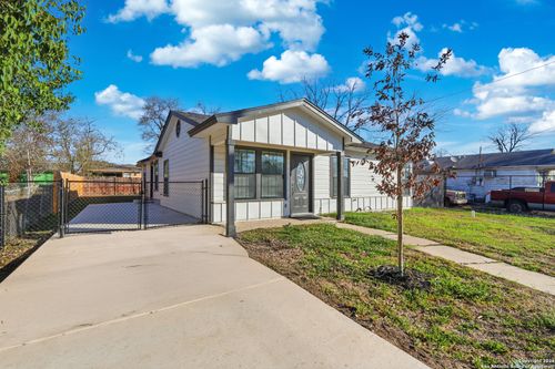 6415 Buena Vista St, San Antonio, TX, 78237-1710 | Card Image