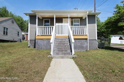 801 W Emerald Ave, Knoxville, TN, 37921-2706 | Card Image
