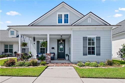 1617 Continental Dr, Covington, LA, 70433-7277 | Card Image