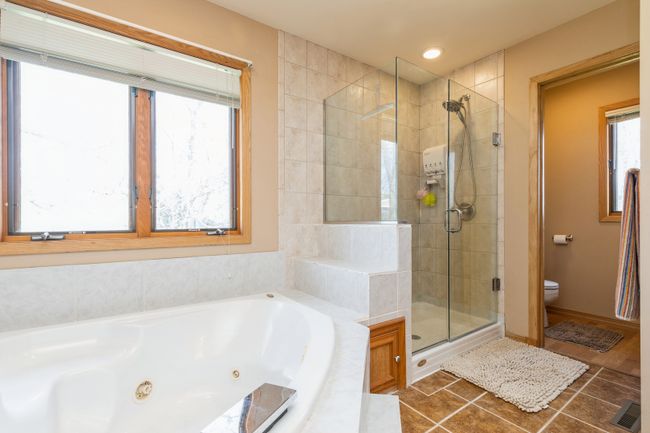 10601 Michigan Dr, House other with 3 bedrooms, 4 bathrooms and 3 parking in Spring Grove IL | Image 16