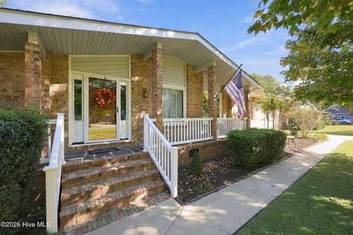 4902 Cypress Shores Drive, New Bern, NC, 28562 | Card Image