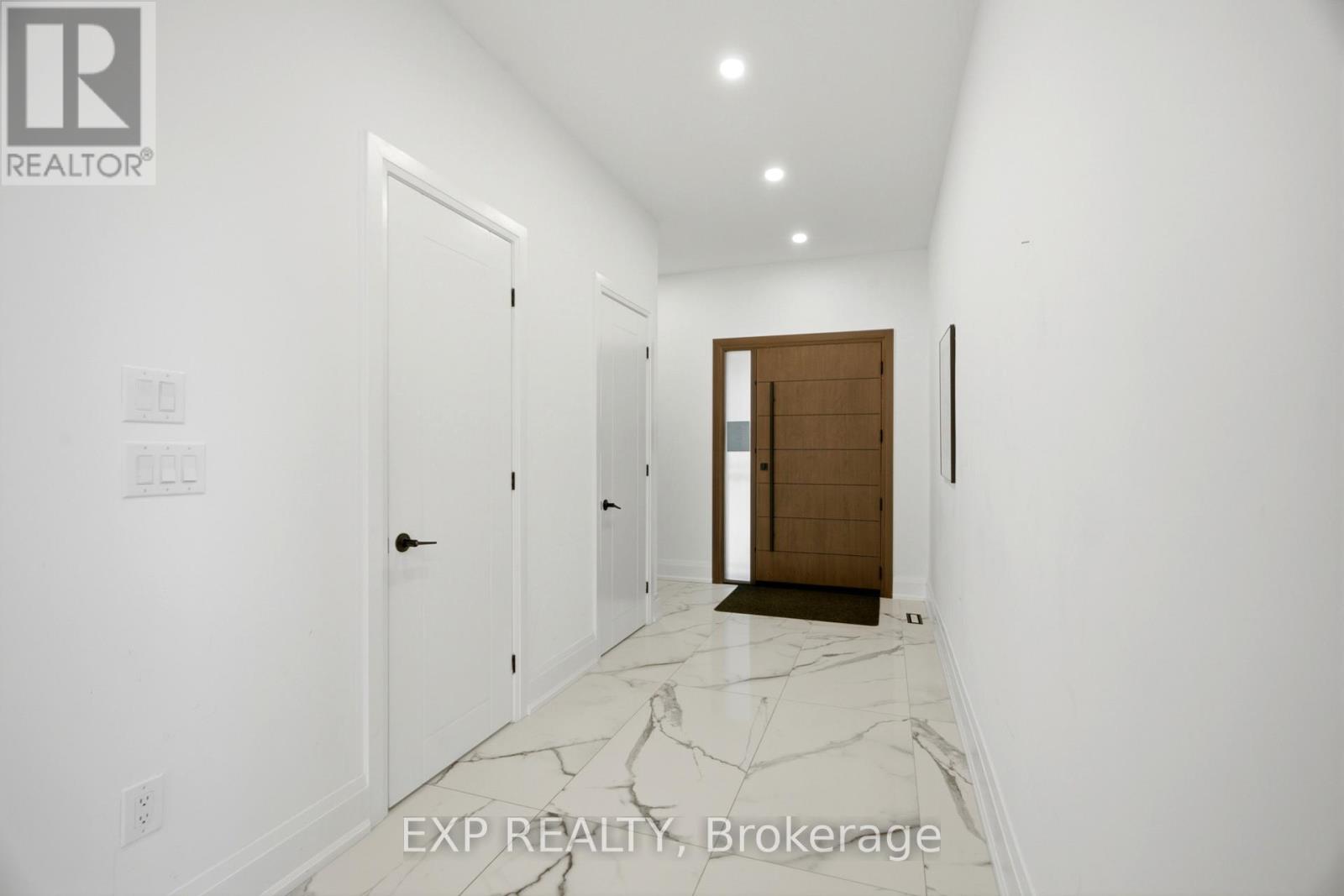 Residential in Toronto (Birchcliffe-Cliffside) 2