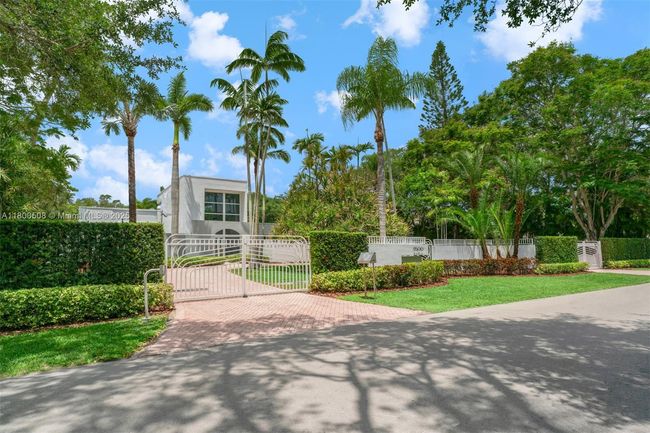 9500 Sw 60 Th Ct, House other with 6 bedrooms, 9 bathrooms and null parking in Pinecrest FL | Image 38