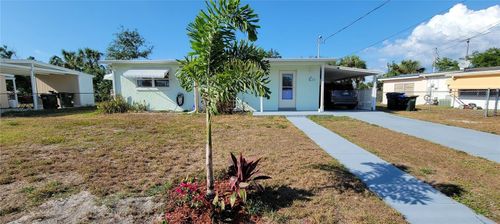 8134 Aero Ave, NORTH PORT, FL, 34287-1905 | Card Image