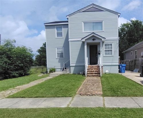 2151 Robin St, New Orleans, LA, 70122-4049 | Card Image