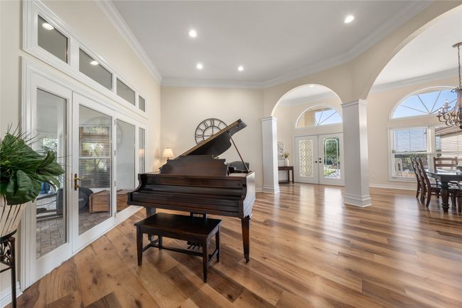Main House entry and sitting room | Image 6