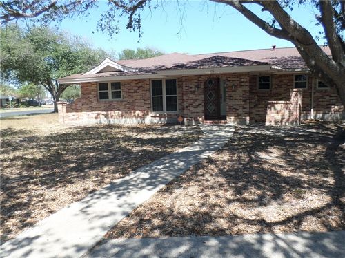 136 Granby Pl, Portland, TX, 78374-1408 | Card Image