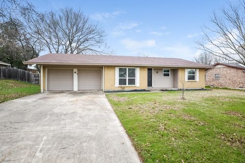 221 Highridge Dr, Desoto, TX, 75115-6223 | Card Image
