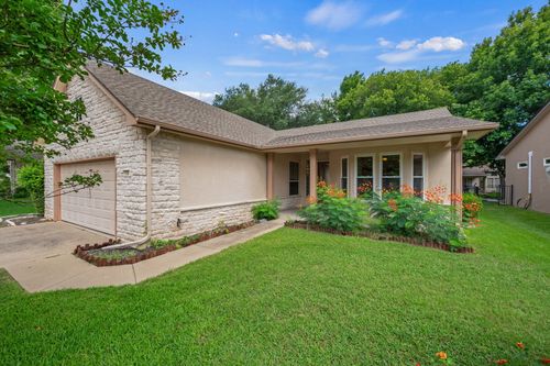 118 Bass St, Georgetown, TX, 78633-4765 | Card Image