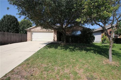 125 Camelia Pkwy, Kyle, TX, 78640-5732 | Card Image