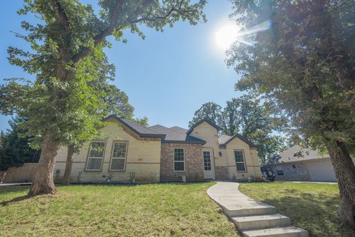 1408 Spinnaker Ln, Azle, TX, 76020-4923 | Card Image