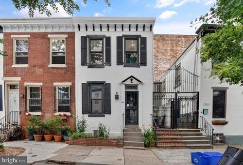 2528 Waverly St, PHILADELPHIA, PA, 19146-1050 | Card Image