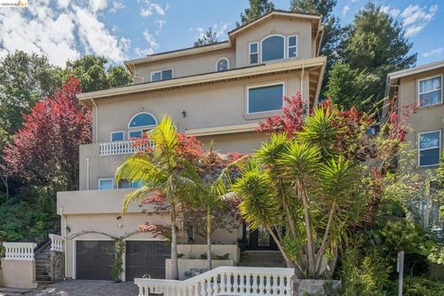 6929 Bristol Dr, Berkeley, CA, 94705-1704 | Card Image