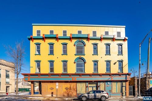 100 North Avenue, Plainfield, NJ, 07060 | Card Image