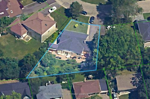 61 Hurlingham Cres, North York, ON, M3B2P9 | Card Image