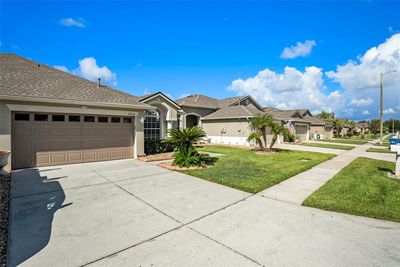 31932 Stillmeadow Drive, House other with 3 bedrooms, 2 bathrooms and null parking in WESLEY CHAPEL FL | Image 2