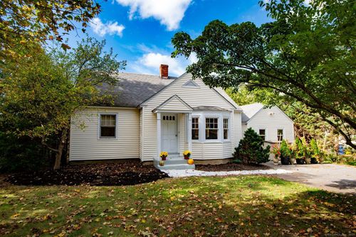 79 Middlesex Ave, Chester, CT, 06412-1225 | Card Image