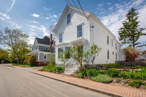 25 School Street, Brunswick, ME, 04011 | Card Image