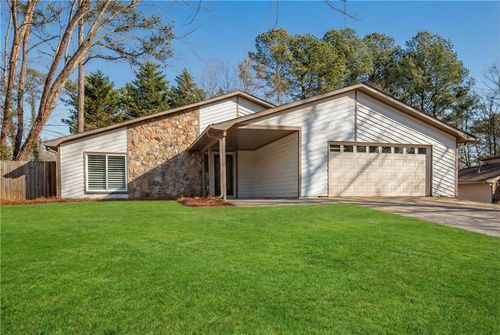 860 Waterbrook Ct, Roswell, GA, 30076-2932 | Card Image