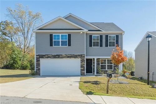 109 Carriage Cove Cir, Mocksville, NC, 27028-2965 | Card Image