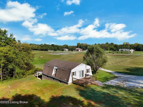 5720 Blevins Gap Rd, Louisville, KY, 40272-1712 | Card Image