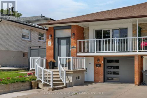 769 Annamore Road, Mississauga (Applewood), ON, L4Y2V6 | Card Image
