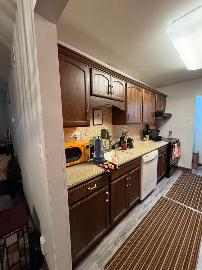 UNIT-168 - 2470 W Good Hope Rd, Condo with 1 bedrooms, 1 bathrooms and null parking in GLENDALE WI | Image 15