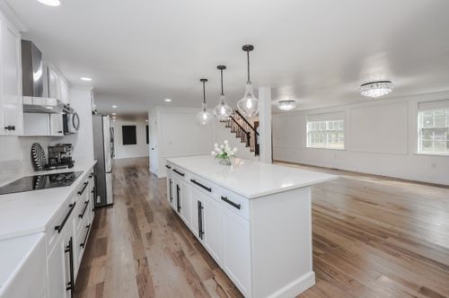 278 Stage Rd, Nottingham, NH, 03290-6202 | Card Image