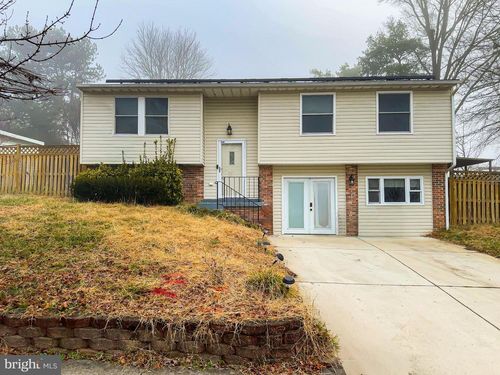 12604 Applecross Dr, CLINTON, MD, 20735-1106 | Card Image