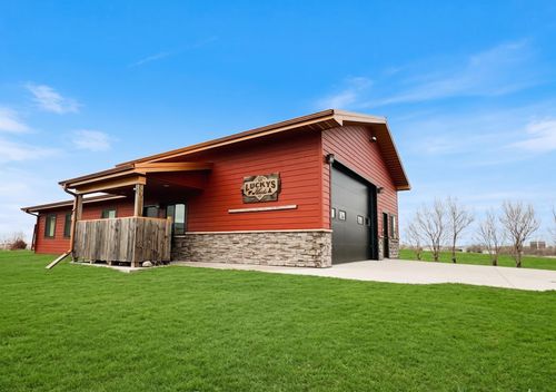 7652 Highview Dr, Waubay, SD, 57273-8902 | Card Image