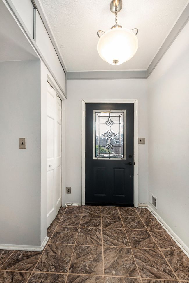 22493 E 10 Mile Rd, House other with 2 bedrooms, 1 bathrooms and null parking in Saint Clair Shores MI | Image 12