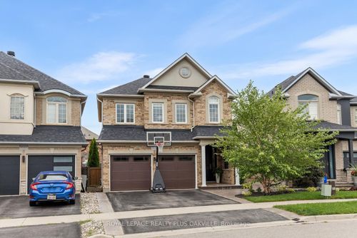 3119 Hedges Dr, Burlington, ON, L7M0E3 | Card Image