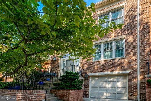 127 Gretna Green Ct, ALEXANDRIA, VA, 22304-5620 | Card Image