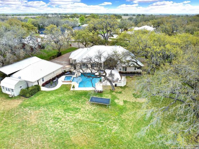 1409 Woodland Ct, House other with 4 bedrooms, 4 bathrooms and null parking in Hondo TX | Image 52
