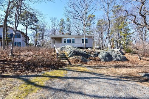 5 Boulder Top, Rockport, MA, 01966-1302 | Card Image